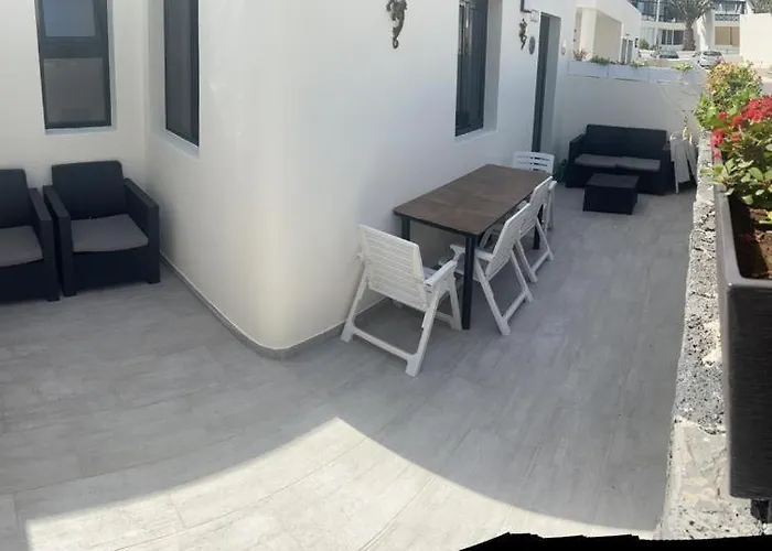 Comfortable Houses Playa Roca Beachfront Access